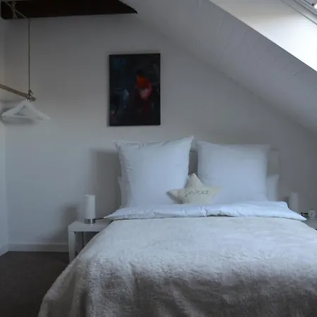 Zentrales Und Ruhiges Reiheneckhaus, 4,5 Apartment Kongen