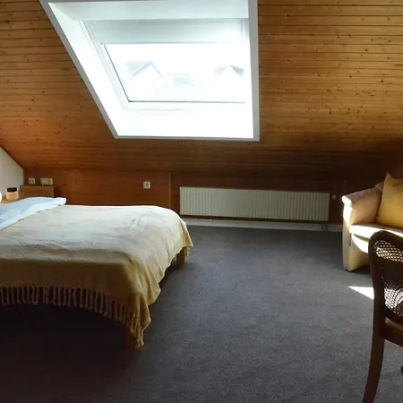 Apartmán Zentrales Und Ruhiges Reiheneckhaus, 4,5