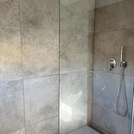 Zentrales Und Ruhiges Reiheneckhaus, 4,5 Apartmán Köngen