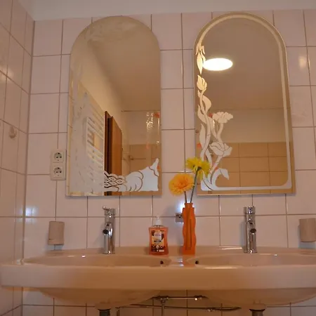 Zentrales Und Ruhiges Reiheneckhaus, 4,5 Apartmán *